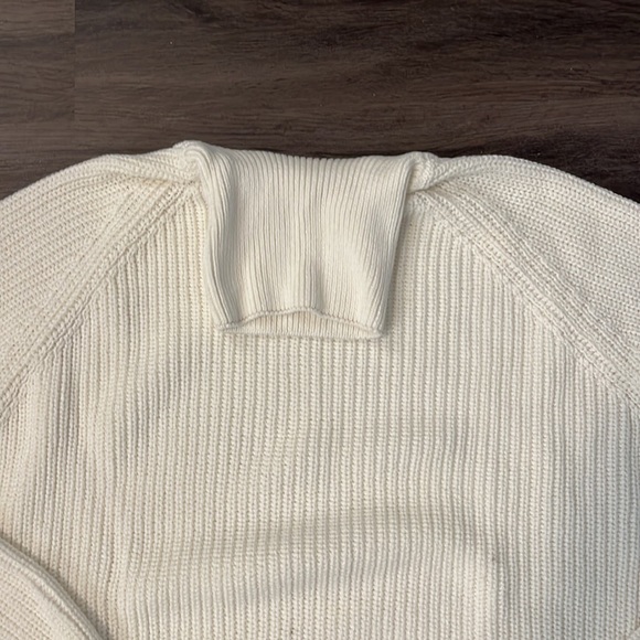 Zara White Turtleneck - Picture 4 of 11